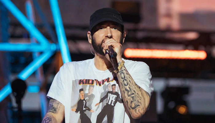 Eminem to headline Glastonbury concert