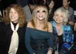 Carly Simon's sisters passed away in the same week