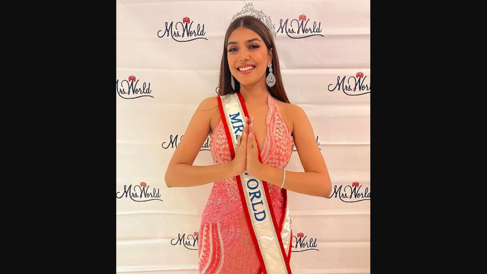 Sargam Koushal wins Mrs world 2022